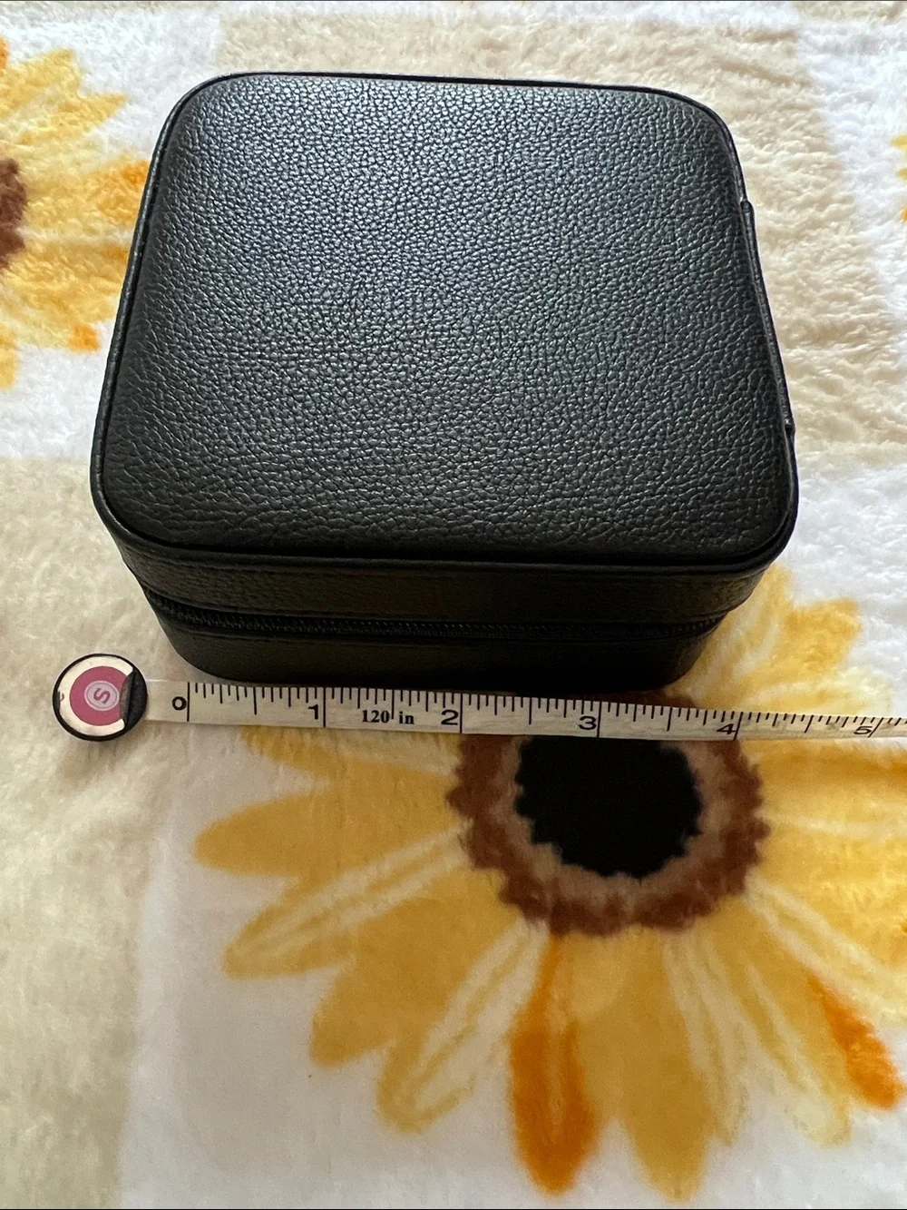Travel jewelry box